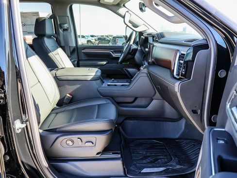 New 2026 GMC Sierra 3500 Denali w/ Denali Reserve Package AWD/4WD image 16