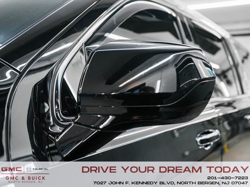 Used 2022 GMC Yukon XL SLT image 43