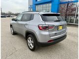 Used 2024 Jeep Compass Latitude image 2