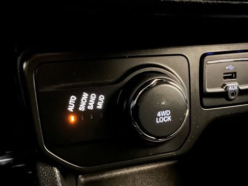 Used 2020 Jeep Renegade Altitude image 28