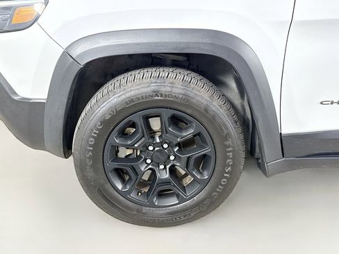 Used 2021 Jeep Cherokee Trailhawk w/ Sun, Sound & Nav Group AWD/4WD image 37