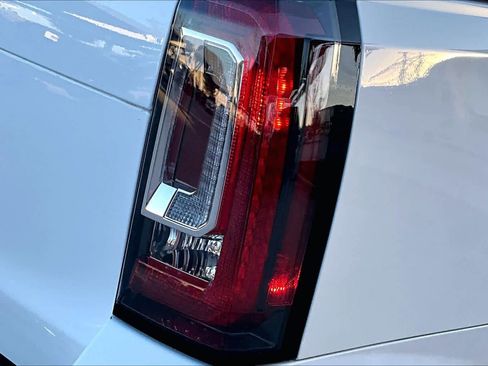 Used 2016 GMC Yukon Denali image 29