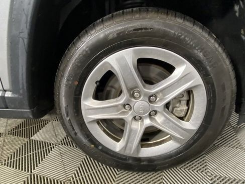 Used 2024 Jeep Compass Latitude image 26