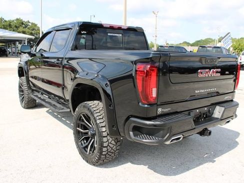 Used 2023 GMC Sierra 1500 AT4 w/ AT4 Premium Package AWD/4WD image 8