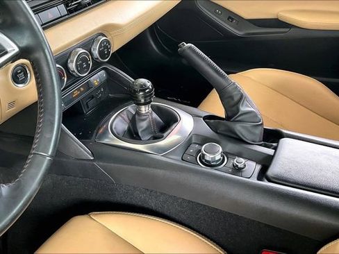 Used 2017 MAZDA MX-5 Miata RF Grand Touring image 14