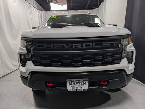 Certified 2023 Chevrolet Silverado 1500 Custom Trail Boss w/ LPO, Dark Essentials Package AWD/4WD image 9
