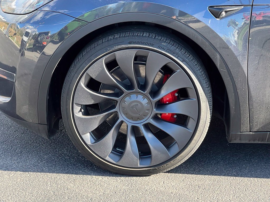 Used 2024 Tesla Model Y Performance AWD/4WD image 13