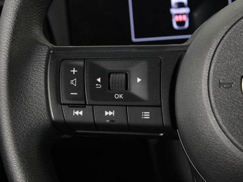 Certified 2025 Nissan Kicks SV FWD image 25