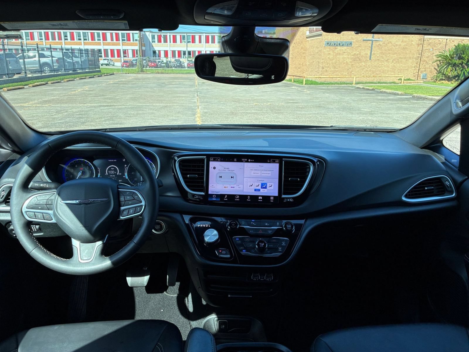 Used 2025 Chrysler Pacifica Select FWD image 34