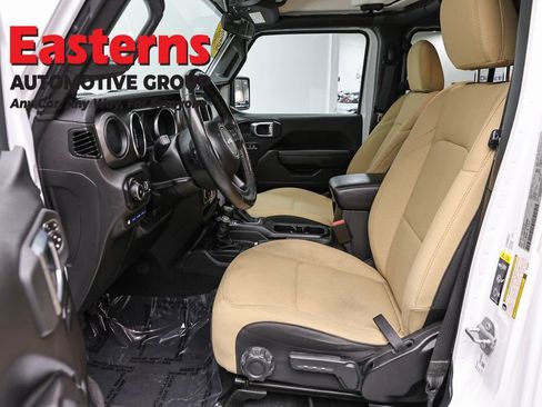 Used 2023 Jeep Wrangler Unlimited w/ Cold Weather Group AWD/4WD image 14
