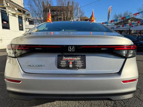 Used 2024 Honda Accord EX image 6