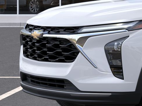 New 2026 Chevrolet Trax LT FWD image 13