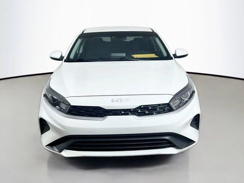 Used 2023 Kia Forte LXS FWD image 2