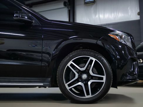 Used 2017 Mercedes-Benz GLS 550 GLS 550 Sport Utility 4D image 9