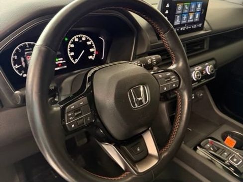 Certified 2024 Honda Pilot TrailSport image 9