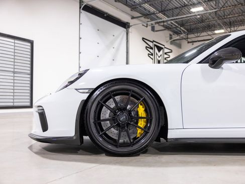 Used 2018 Porsche 911 GT3 image 17