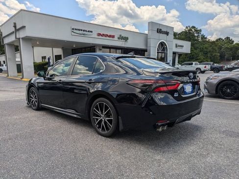 Used 2024 Toyota Camry SE w/ Audio Upgrade Package FWD image 6