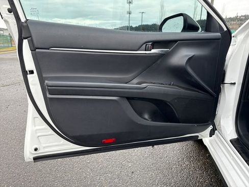 Used 2021 Toyota Camry SE w/ Audio Upgrade Package image 19