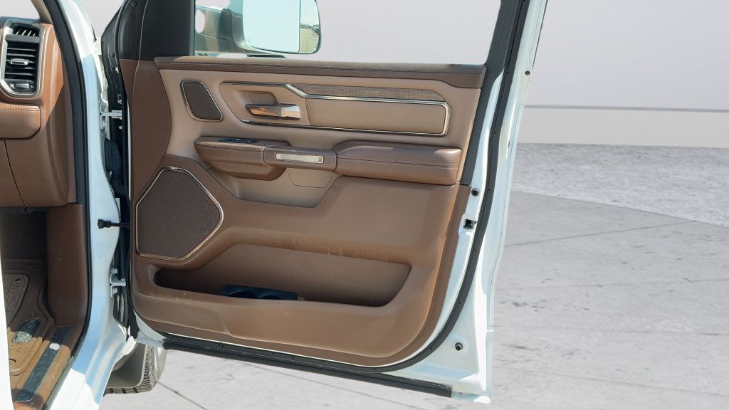 Used 2019 RAM 1500 Limited AWD/4WD image 22