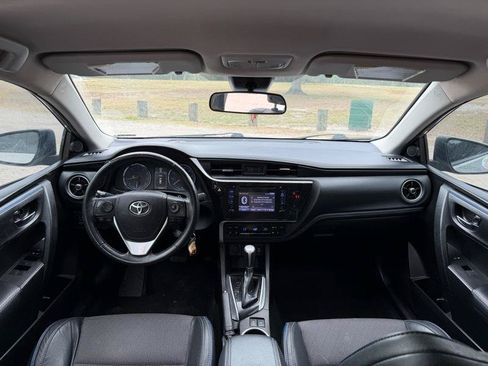 Used 2018 Toyota Corolla SE FWD image 8