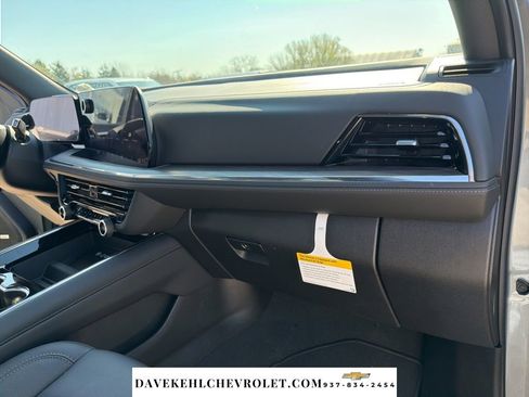 Used 2026 Chevrolet Suburban Z71 w/ Comfort Package image 28