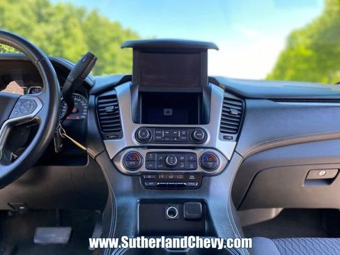 Used 2018 Chevrolet Tahoe LS AWD/4WD image 25