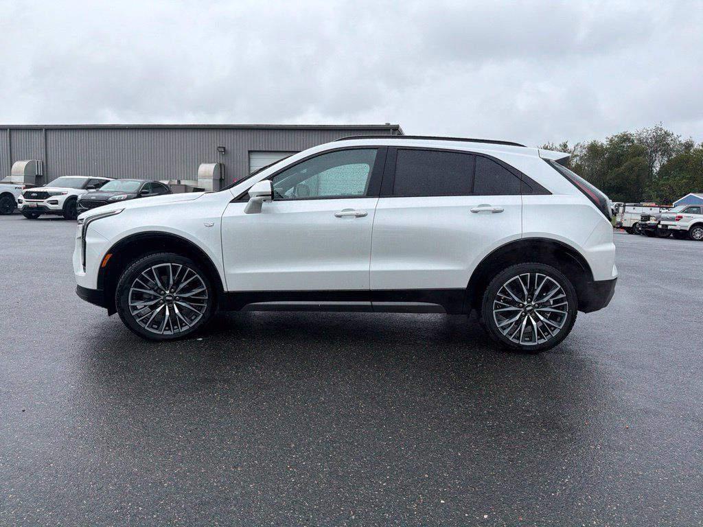 Used 2024 Cadillac XT4 Sport AWD/4WD image 4