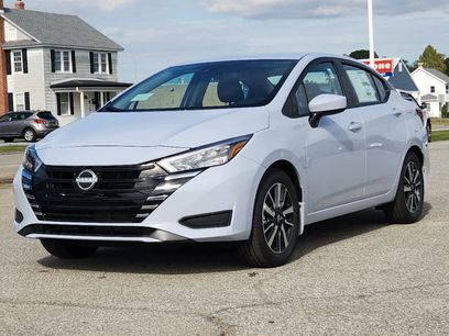 New 2025 Nissan Versa SV w/ Trunk Package
