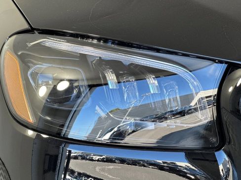 New 2026 Mercedes-Benz GLS 580 4MATIC image 11