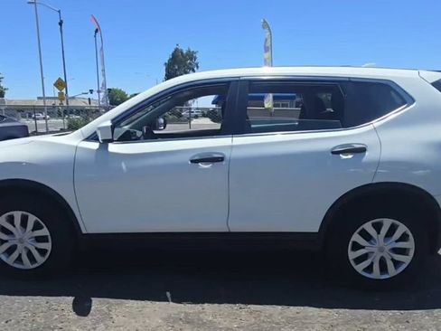 Used 2020 Nissan Rogue S AWD/4WD image 6