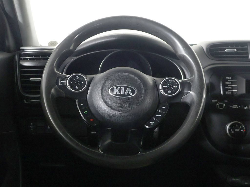 Used 2014 Kia Soul FWD image 29