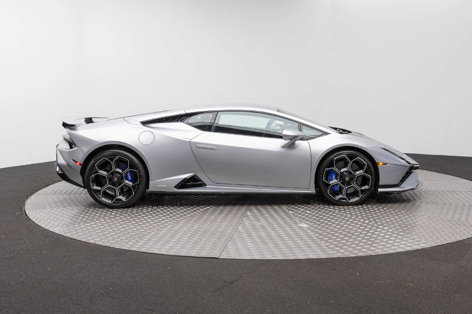 Used 2023 Lamborghini Huracan Tecnica RWD image 51