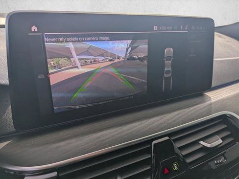 Used 2021 BMW 530i xDrive w/ M Sport Package AWD/4WD image 9