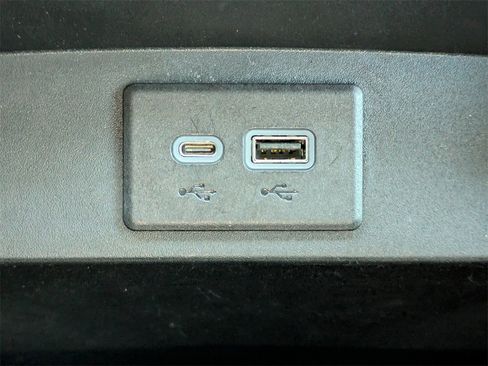 Used 2022 Chevrolet Tahoe RST w/ Luxury Package image 33