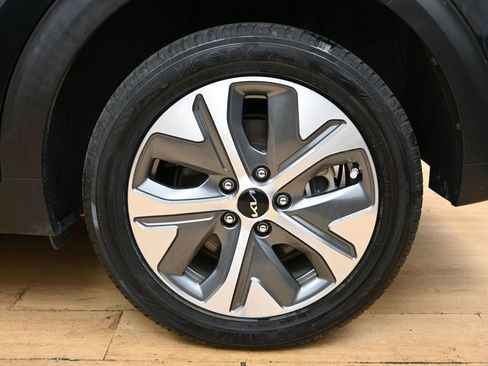 Used 2022 Kia Niro EX Premium FWD image 10