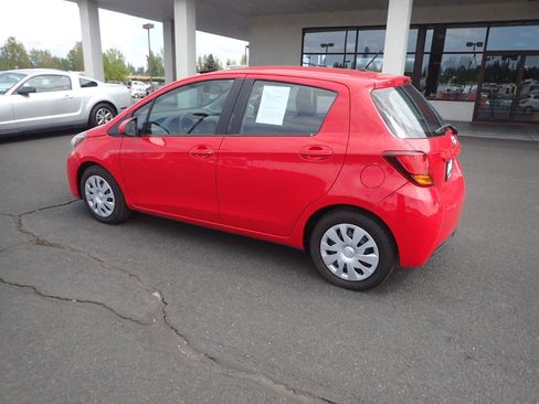 Used 2015 Toyota Yaris L FWD image 3