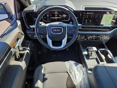 New 2026 GMC Sierra 1500 Elevation w/ Elevation Premium Package AWD/4WD image 9