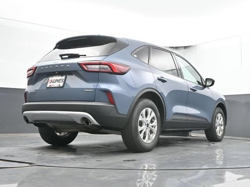 Used 2025 Ford Escape Active AWD/4WD image 42