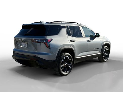 Used 2025 Chevrolet Equinox RS image 5