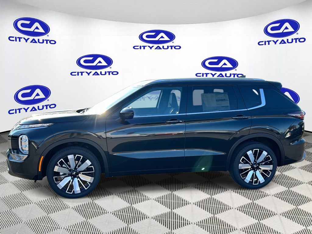 Used 2025 Mitsubishi Outlander SEL FWD image 6