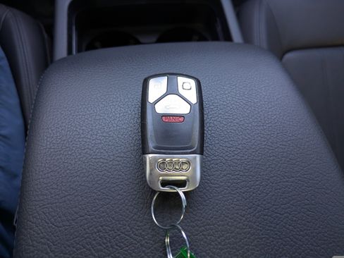 Used 2020 Audi Q5 2.0T Premium Plus w/ Premium Plus Package image 31