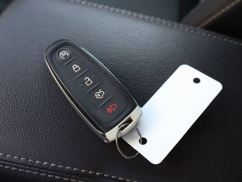 Used 2019 Ford Escape SE FWD image 34