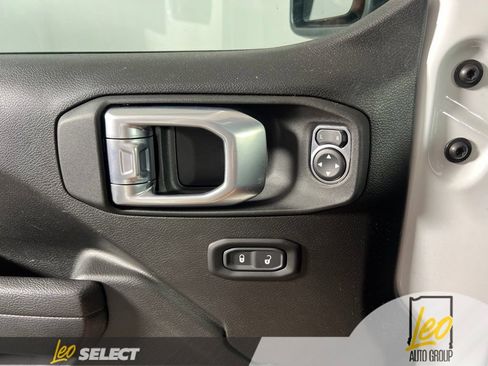 Used 2023 Jeep Wrangler Unlimited Sport AWD/4WD image 26