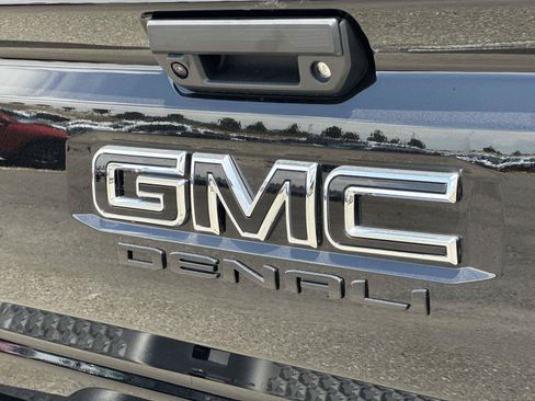New 2026 GMC Canyon Denali w/ LPO, Denali Black Edition AWD/4WD image 28
