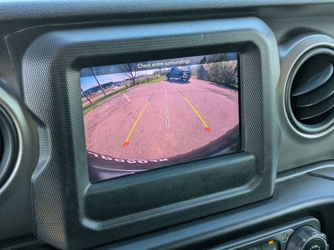 Used 2020 Jeep Wrangler Unlimited Sport AWD/4WD image 21