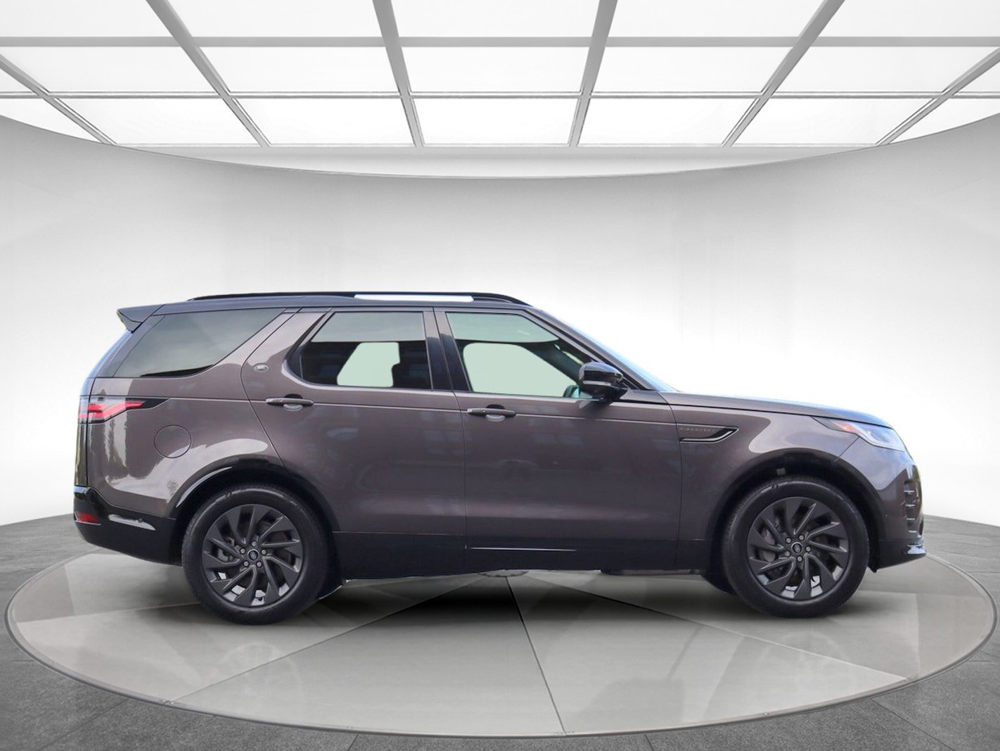 Used 2023 Land Rover Discovery S R-Dynamic AWD/4WD image 5