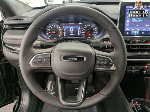 Used 2026 Jeep Compass Trailhawk AWD/4WD image 21