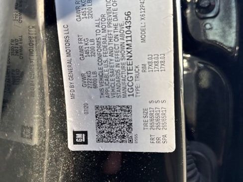 Used 2021 Chevrolet Colorado ZR2 w/ ZR2 Midnight Special Edition image 27