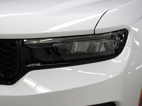 New 2025 Jeep Grand Cherokee Altitude image 34