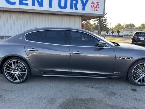 Used 2017 Maserati Quattroporte GTS GranSport image 12